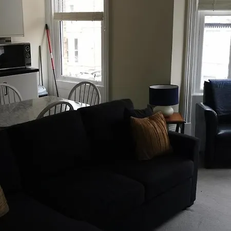 13 Princess Royal Terrace * Σκάρμπορο