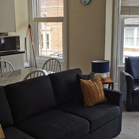Apartman 13 Princess Royal Terrace